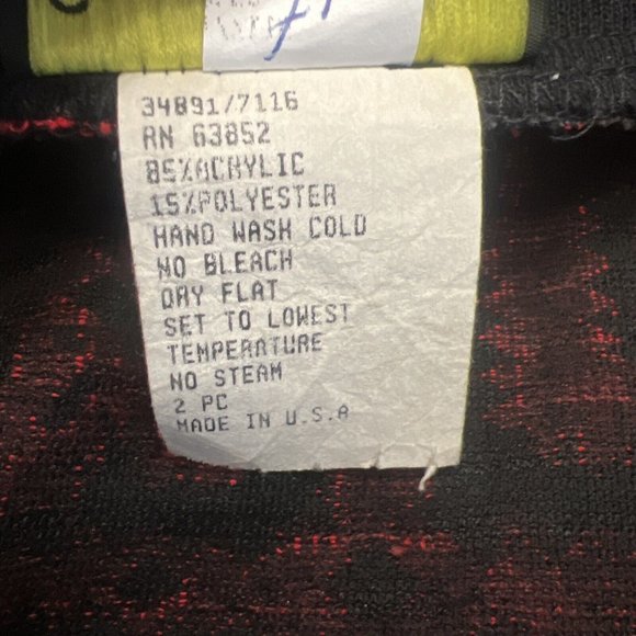 Stuart Alan  Cardigan Sweater Womens Size 10 Red Black‎ Geometric Patch Vintage - Picture 9 of 10